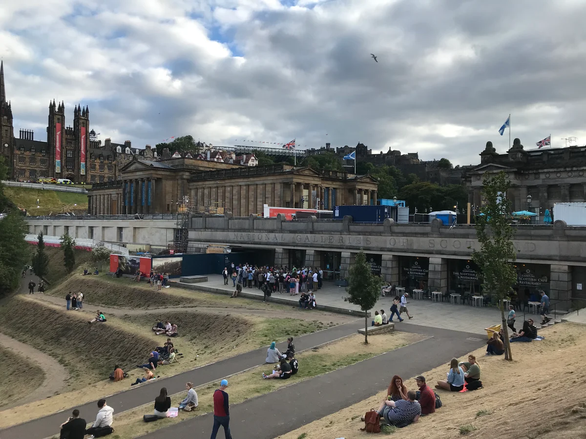 Scottish National Gallery in Edinburgh - The neoclassical gallery by William Henry Playfair at the foot of The Mound, its Doric portico facing Princes Street